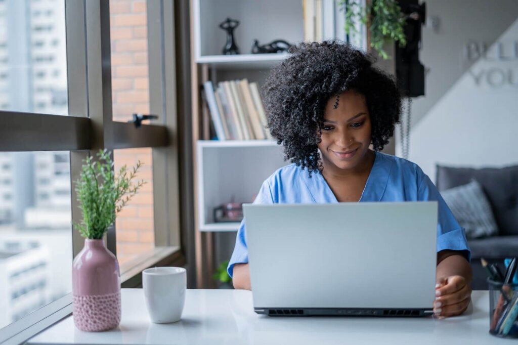 woman-researching-how-to-pay-for-long-term-care-through-los-angeles-nannies